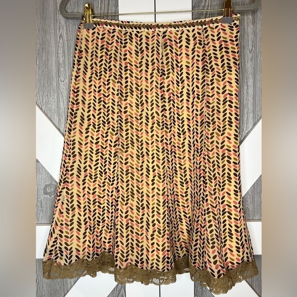 B6.16 The Limited Printed Fully Lined Sheer Vintage Look Skirt 0 - Picture 10 of 12